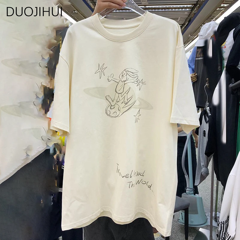 DUOJIHUI Новые Модные свободные женские футболки с буквенным принтом летние базовые однотонные повседневные женские футболки с коротким рукавом
DUOJIHUI Новые Модные свободные женские футболки с буквенным принтом летние базовые однотонные повседневные женские футболки с коротким рукавом