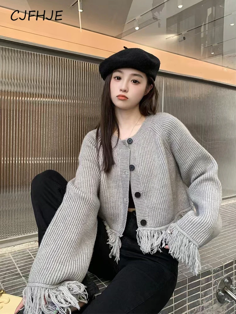 CJFHJE Korean Tassel Grey Cardigan Women Fashion Sweet Knitted Sweaters Simple Buttons Lazy Wind Long Sleeve Cardigan Coat New
CJFHJE Korean Tassel Grey Cardigan Women Fashion Sweet Knitted Sweaters Simple Buttons Lazy Wind Long Sleeve Cardigan Coat New