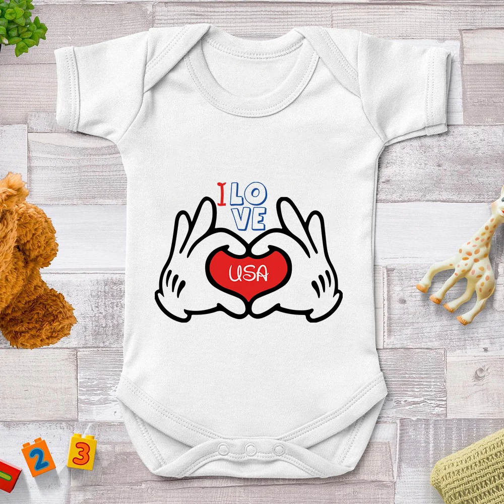 Disney "Mickey Mouse And Donald Duck" Than The Heart Pattern Design Printing Summer Baby Fashion Breathable Sleeved Bodysuit
Disney "Mickey Mouse And Donald Duck" Than The Heart Pattern Design Printing Summer Baby Fashion Breathable Sleeved Bodysuit