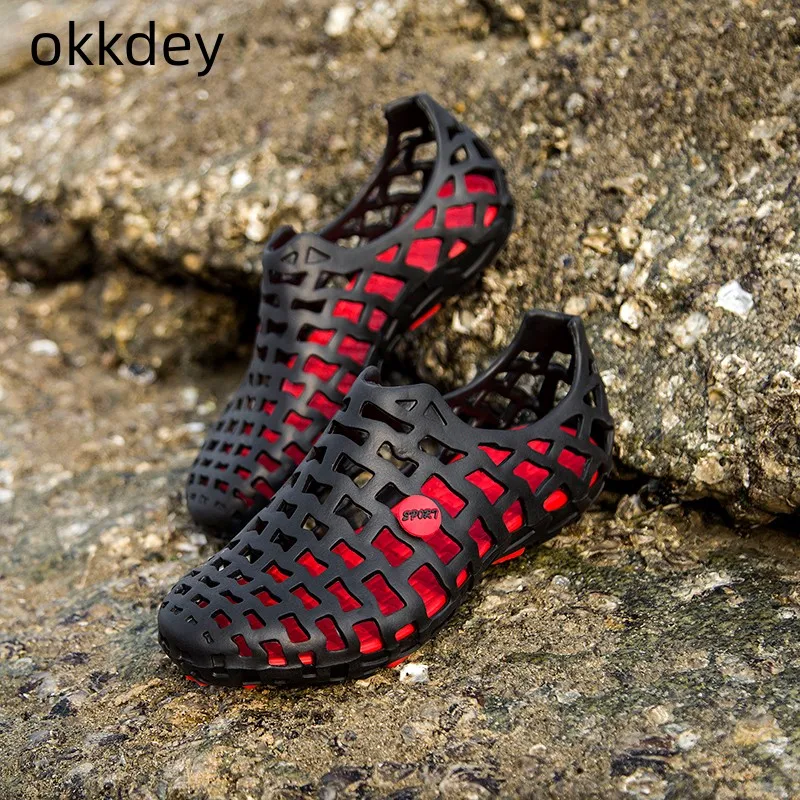 New Sandals Man Summer Hole Shoes Fashion Trendy Outdoor Beach Casual Platform Soft Shoes for Men Lazy Breathable Wading Sandals
New Sandals Man Summer Hole Shoes Fashion Trendy Outdoor Beach Casual Platform Soft Shoes for Men Lazy Breathable Wading Sandals