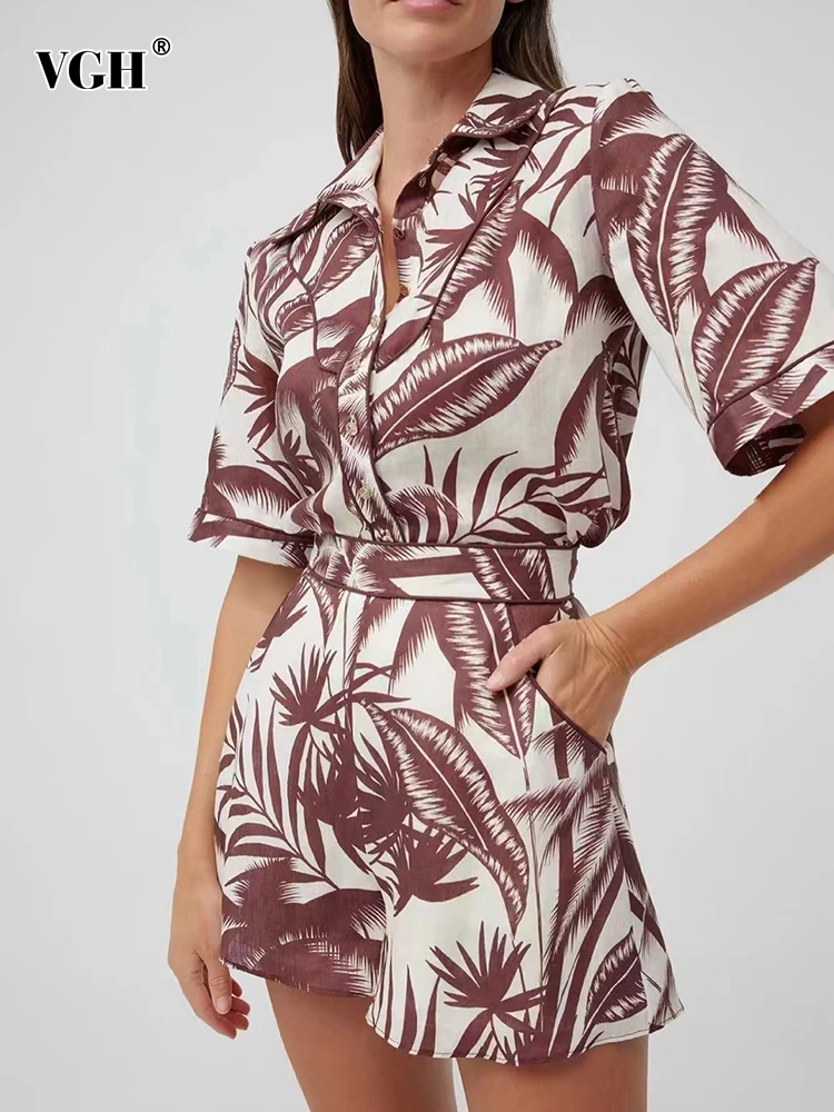 VGH Print Two Piece Sets Female Lapel Half Sleeve Single Breasted Shirts Wide Leg Spliced Pockets Shorts Loose Sets Women Style
VGH Print Two Piece Sets Female Lapel Half Sleeve Single Breasted Shirts Wide Leg Spliced Pockets Shorts Loose Sets Women Style