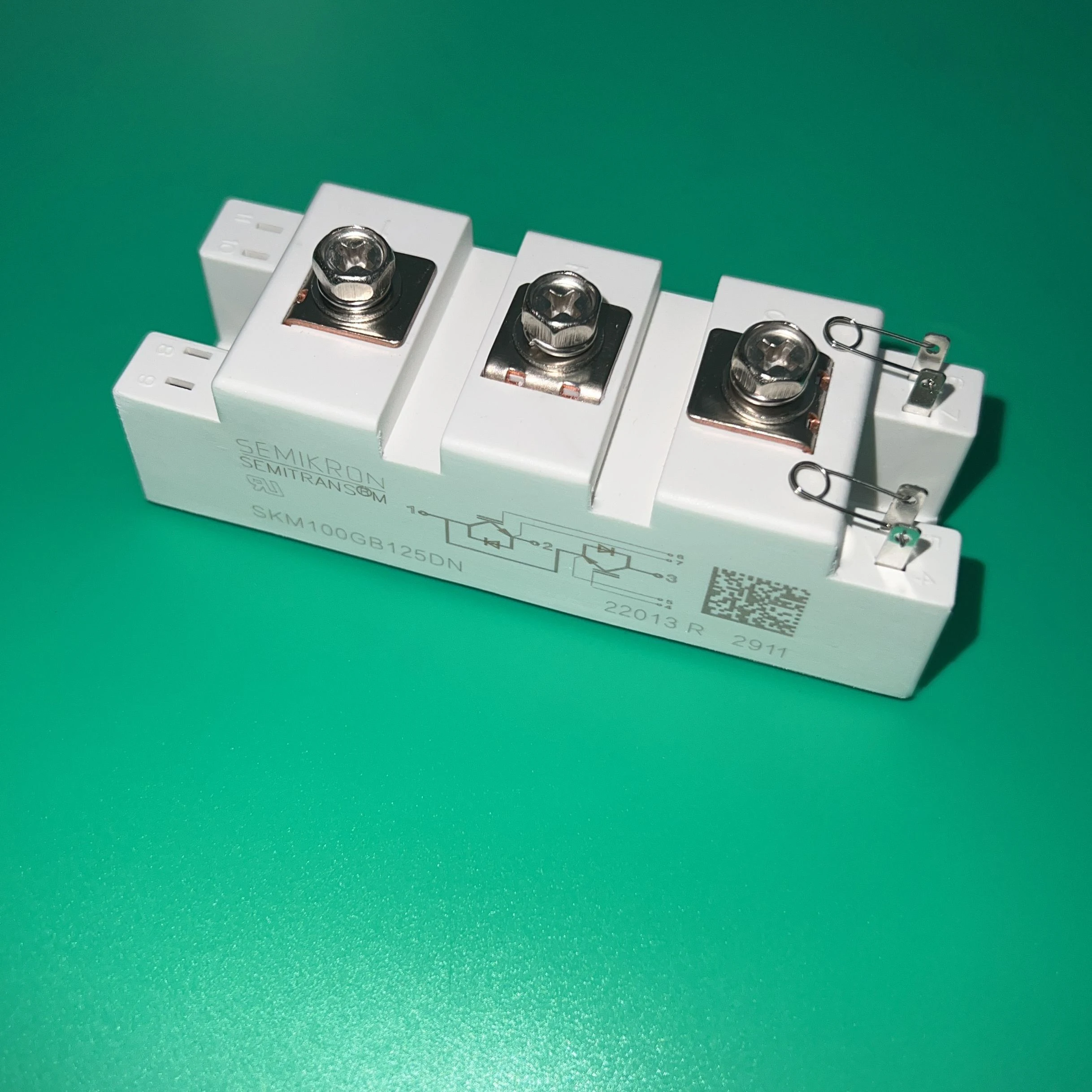 SKM100GB125DN модуль IGBT SEMITRANSR M Ультра Быстрые модули IGBT SKM 100GB125 DN
SKM100GB125DN модуль IGBT SEMITRANSR M Ультра Быстрые модули IGBT SKM 100GB125 DN