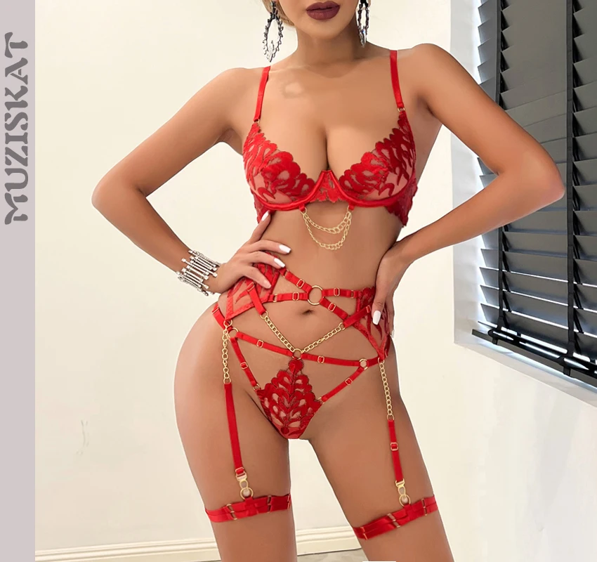 MUZISKAT 2023 Burst Flame Embroidery Sexy Chain Bra Hollow Webbing Newlywed Erotic Lingerie Four-Piece Set
MUZISKAT 2023 Burst Flame Embroidery Sexy Chain Bra Hollow Webbing Newlywed Erotic Lingerie Four-Piece Set