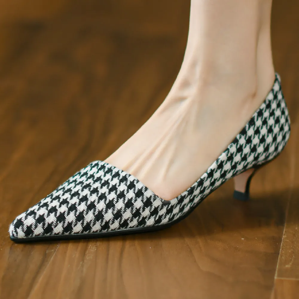 Women's Houndstooth cloth pointed toe slip-on pumps elegant ladies French retro style female comfortable kitten heel single shoe
Women's Houndstooth cloth pointed toe slip-on pumps elegant ladies French retro style female comfortable kitten heel single shoe