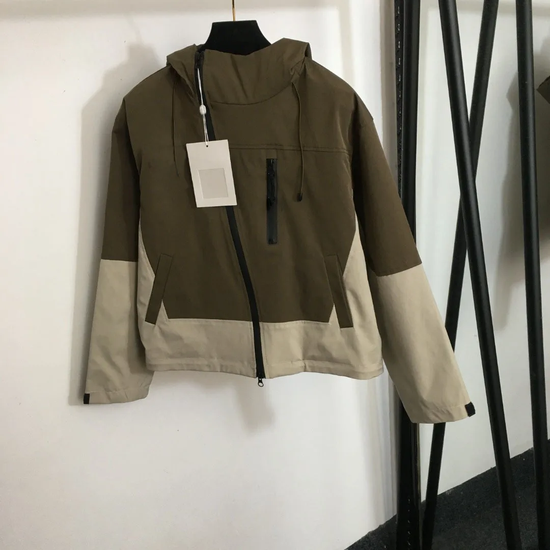 New Novelty Windproof Zipper High-end Women Turtleneck Outdoor Jacket Luxury Letters Designer Y2k Fashion Tops Coat Windbreaker
New Novelty Windproof Zipper High-end Women Turtleneck Outdoor Jacket Luxury Letters Designer Y2k Fashion Tops Coat Windbreaker