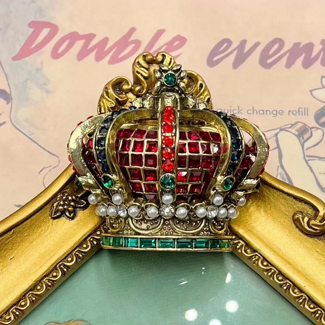 Европейский и американский Винтажный стиль в форме короны, инкрустированный женский Фотофон 
Европейский и американский Винтажный стиль в форме короны, инкрустированный женский Фотофон