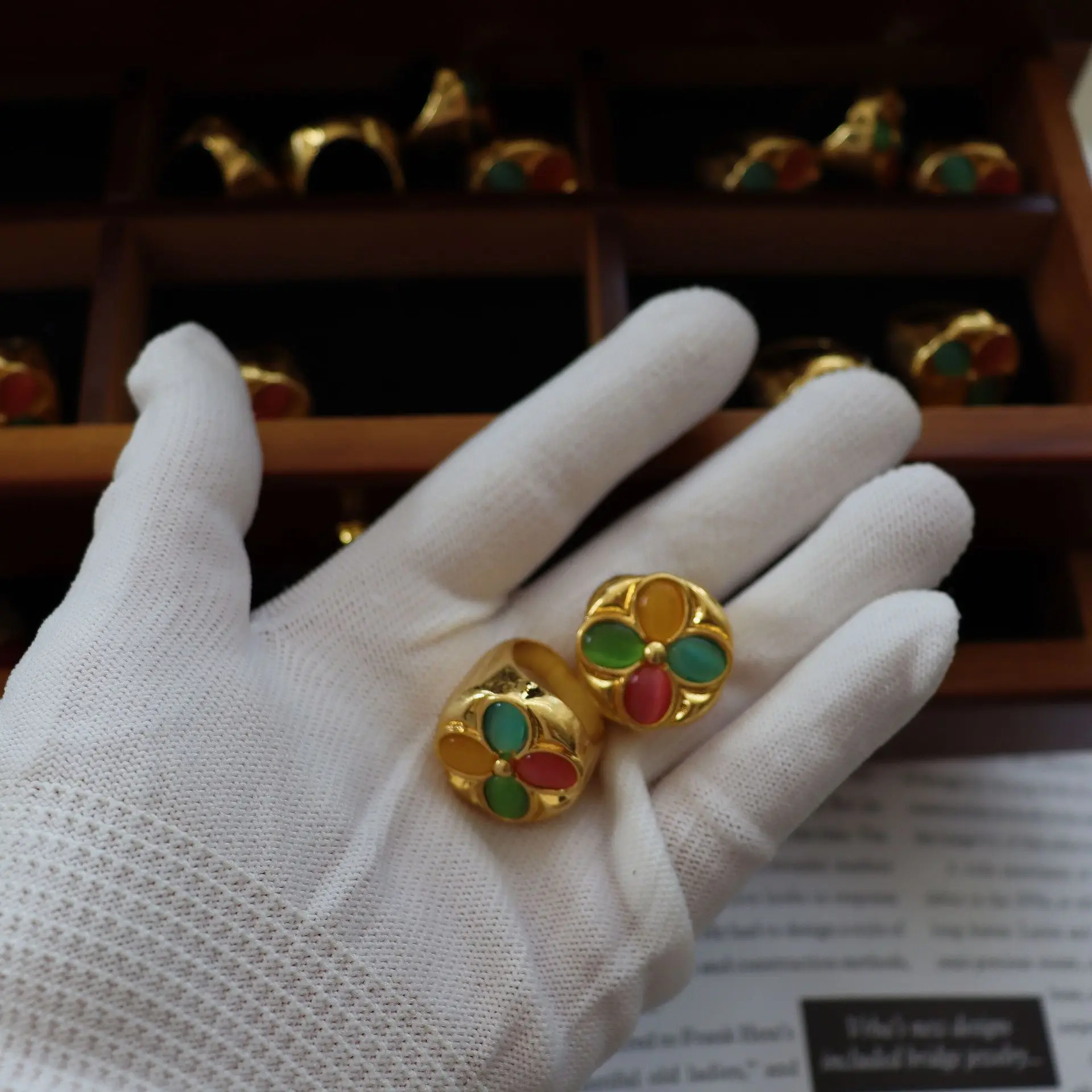 Vintage Natural Stone Flower Solid Ring For Women Jewelry Runway Party T Show Fancy Trendy Boho INS Japan
Vintage Natural Stone Flower Solid Ring For Women Jewelry Runway Party T Show Fancy Trendy Boho INS Japan