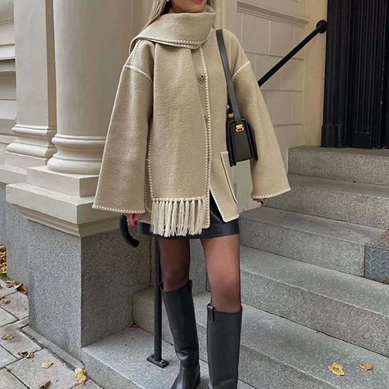 Retro Patchwork Long Sleeve Loose Outerwear Jacket Hepburn Style Women Tassel Woolen Cape Coat With Scarf Female Casual Overcoat
Retro Patchwork Long Sleeve Loose Outerwear Jacket Hepburn Style Women Tassel Woolen Cape Coat With Scarf Female Casual Overcoat