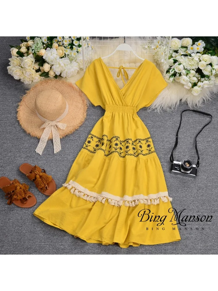 2023 Women's Summer New Ethnic Style Fake Long Dress High Waist Heavy Duty Embroidery Tassel V-neck Short Sleeve A-line Dress
2023 Women's Summer New Ethnic Style Fake Long Dress High Waist Heavy Duty Embroidery Tassel V-neck Short Sleeve A-line Dress