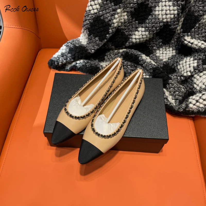 Fashion classic leather pointed shallow mouth color matching small fragrant wind flat rough heel single shoes boat shoes scoop
Fashion classic leather pointed shallow mouth color matching small fragrant wind flat rough heel single shoes boat shoes scoop