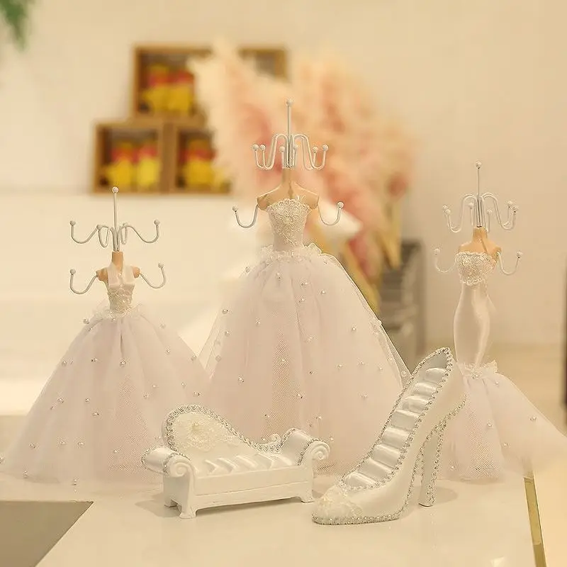 Newly stored Princess European style Korean popular jewelry, women's jewelry, props, necklaces, earrings, bracelets
Newly stored Princess European style Korean popular jewelry, women's jewelry, props, necklaces, earrings, bracelets