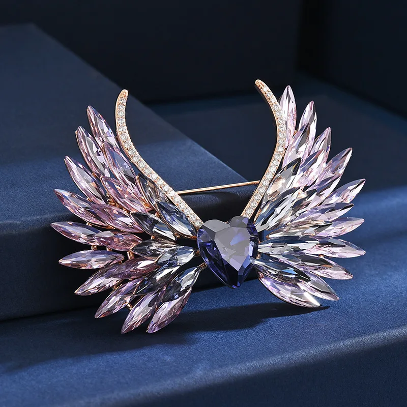 

Creative Angel of Love Wings Gradient Austrian Crystal Brooches for Women Men Clothing Accessories Corsage Coat Suit Pin Jewelry