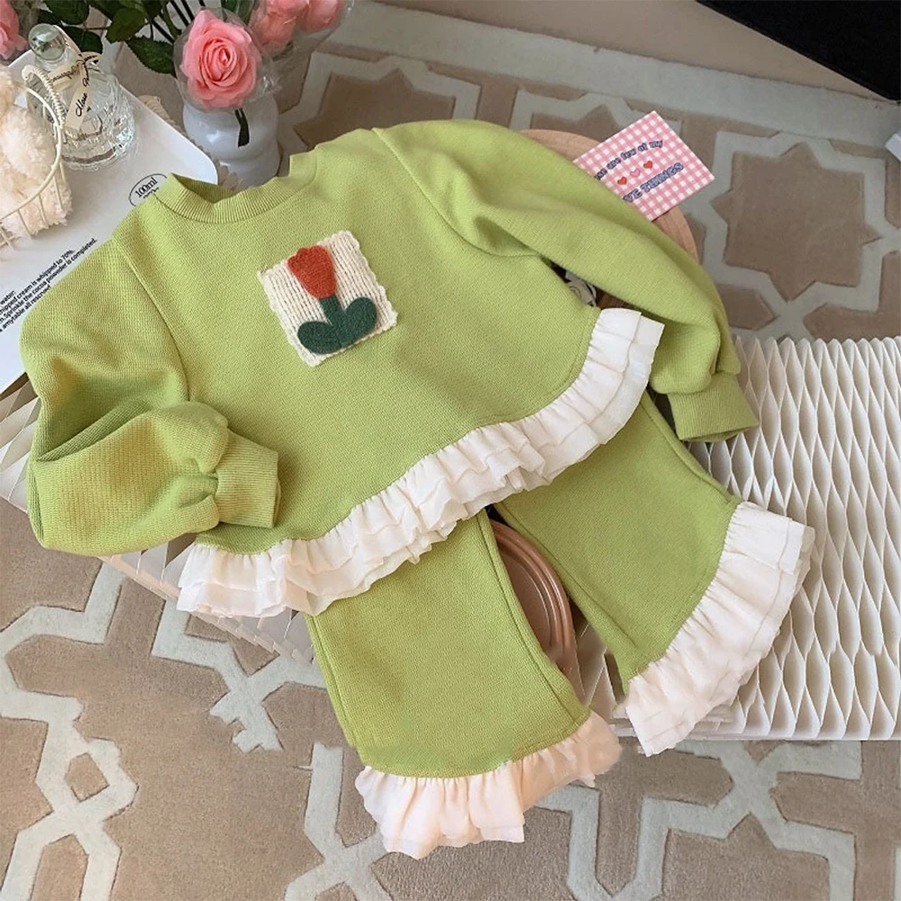 Menoea 2023 Spring and Autumn Girls' Set New Girls' Flower Patch Ruffle Edge Top+Pants Two Piece Children's Fashion Set
Menoea 2023 Spring and Autumn Girls' Set New Girls' Flower Patch Ruffle Edge Top+Pants Two Piece Children's Fashion Set