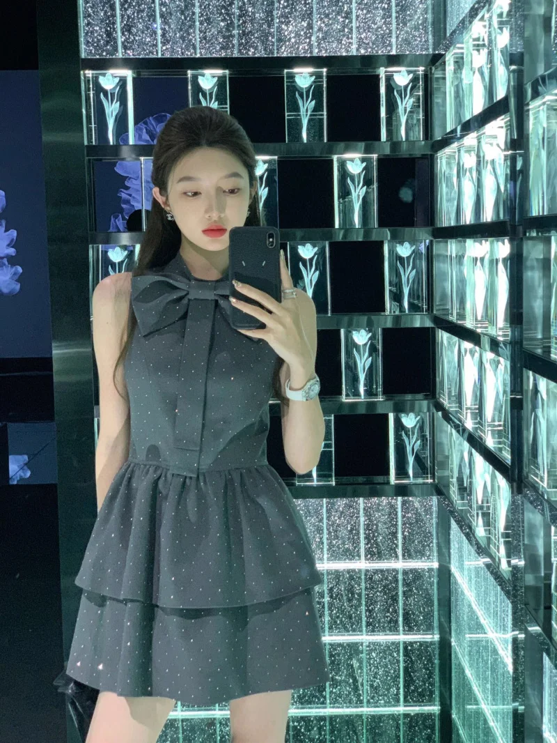 Luxury style, fashionable trend, casual versatility, daily age reduction, slimming effect, bow tie, hot diamond sleeveless dress
Luxury style, fashionable trend, casual versatility, daily age reduction, slimming effect, bow tie, hot diamond sleeveless dress