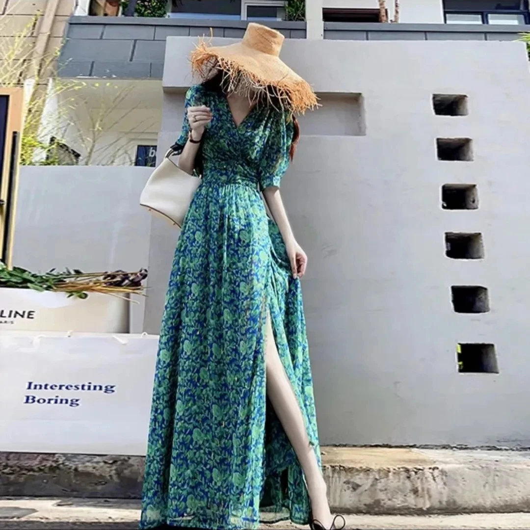 Retro Print Chiffon Dress Women's New Summer Beach Elegant Floral Dresses Female Waist Holiday Style V-Neck Long Party Vestidos
Retro Print Chiffon Dress Women's New Summer Beach Elegant Floral Dresses Female Waist Holiday Style V-Neck Long Party Vestidos