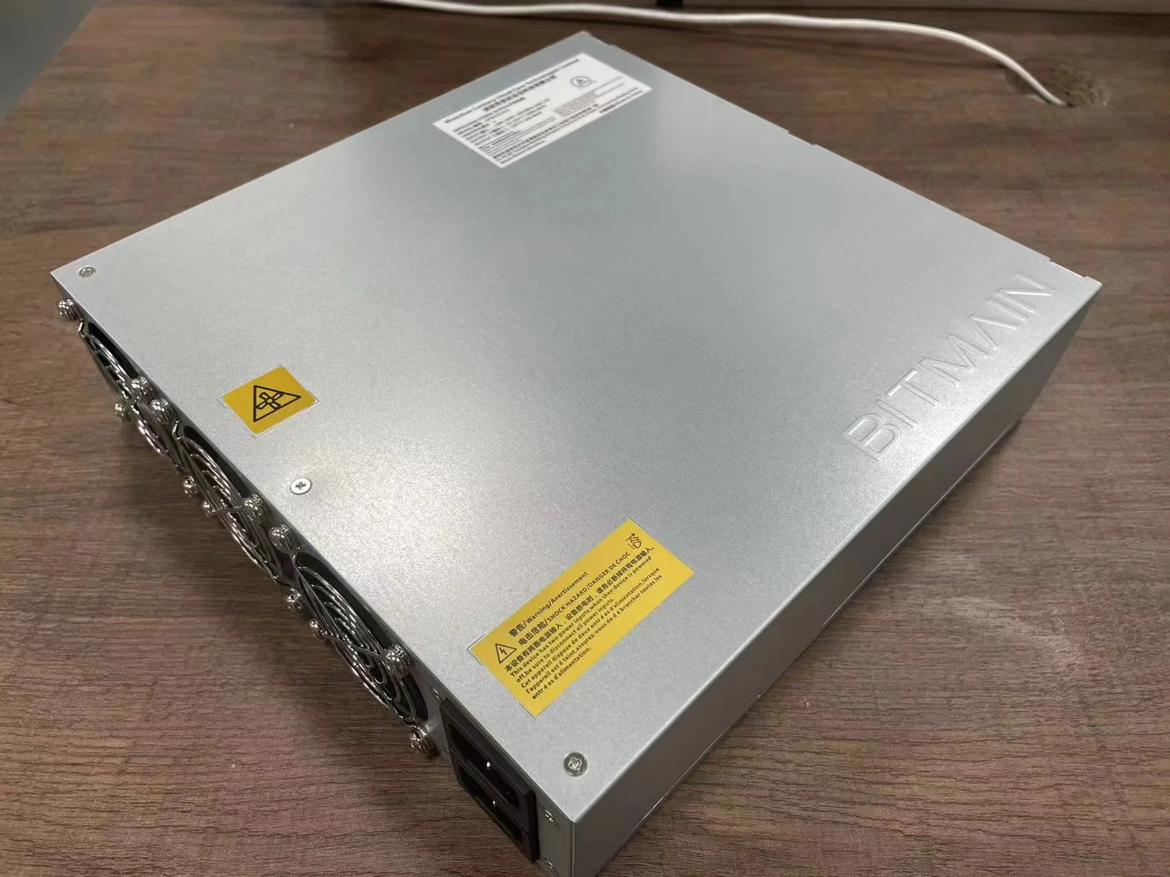 Оригинальный блок питания Bitmain Antminer APW9 для Antminer S17 S17 pro S17 + T17 серии, в наличии блок питания для майнинга APW9
Оригинальный блок питания Bitmain Antminer APW9 для Antminer S17 S17 pro S17 + T17 серии, в наличии блок питания для майнинга APW9