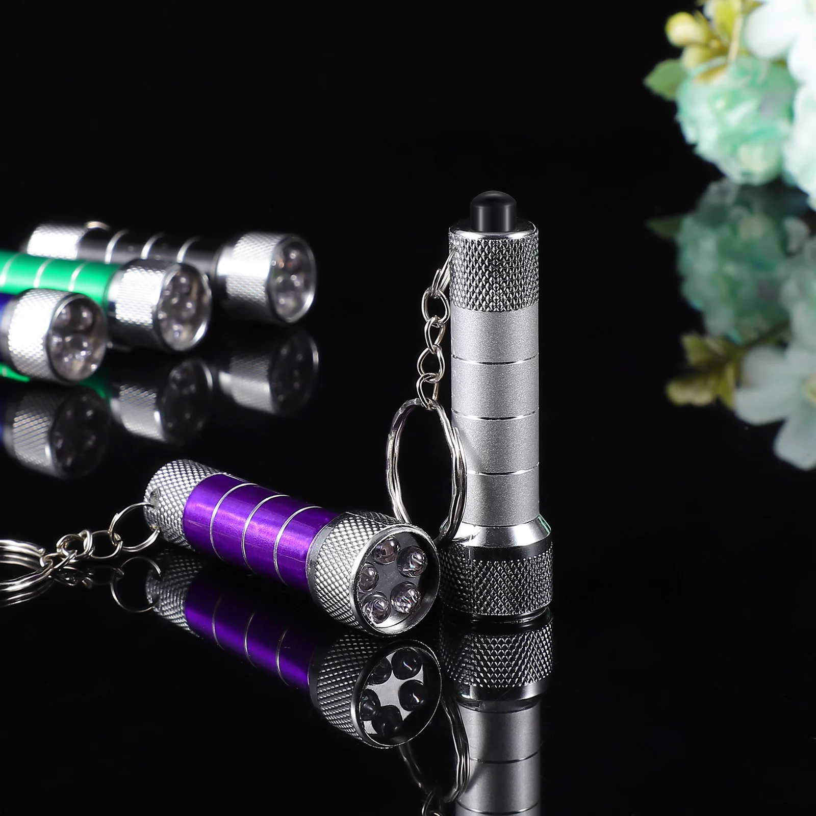 IMIKEYA Mini Flashlight LED Powerful Flashlight Keyring Torch Keychain for Home Outdoor Activities Random Color
IMIKEYA Mini Flashlight LED Powerful Flashlight Keyring Torch Keychain for Home Outdoor Activities Random Color