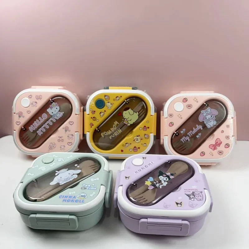 Ланч-бокс с аниме Sanrio Hello Kitty Kuromi Cinnamoroll, пластиковая Удобная коробка с тремя ячейками, микро-волновой печи, мультяшная коробка для еды
Ланч-бокс с аниме Sanrio Hello Kitty Kuromi Cinnamoroll, пластиковая Удобная коробка с тремя ячейками, микро-волновой печи, мультяшная коробка для еды