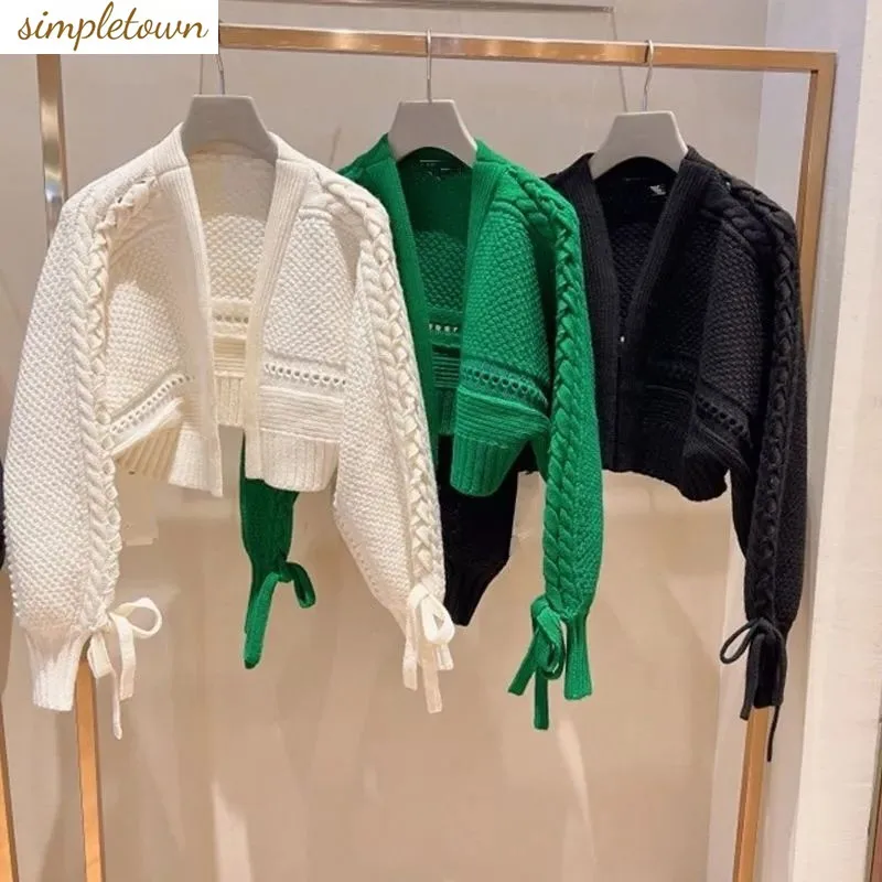 

2023 Autumn/Winter Cardigan Coat Knitted Small Shawl Ladies New Short Neckline Twisted Flower Solid V-neck Sweater