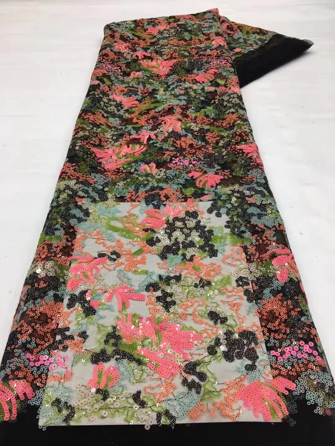 Beautiful Colorful sequins embroidery fabric French tulle net lace/African fabric lace for Party dresses Fashionable wear 5yards
Beautiful Colorful sequins embroidery fabric French tulle net lace/African fabric lace for Party dresses Fashionable wear 5yards