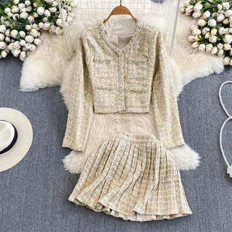 

-Apricot colored socialite temperament small fragrant style short jacket set, autumn new pleated skirt heavy work two-piece set