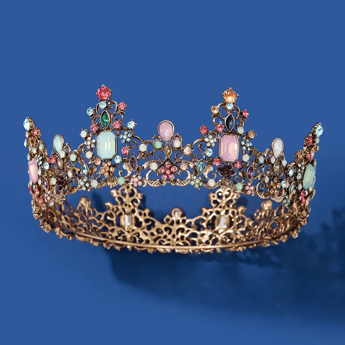 New Baroque Bride Pageant Crown Retro Luxury Bridal Hair Accessories Colorful Round Rhinestone Hair Crown
New Baroque Bride Pageant Crown Retro Luxury Bridal Hair Accessories Colorful Round Rhinestone Hair Crown