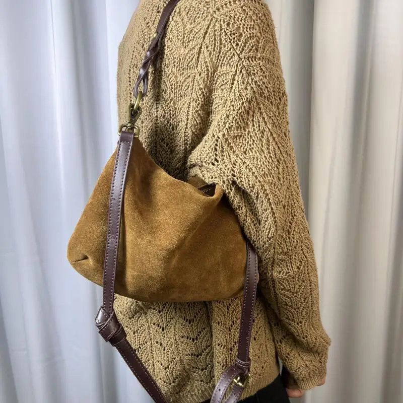 Light Luxury Fashion Frosted Suede Leather Shoulder Bag Retro Fashion High-quality First Layer Cowhide Simple All-in-one Bag New
Light Luxury Fashion Frosted Suede Leather Shoulder Bag Retro Fashion High-quality First Layer Cowhide Simple All-in-one Bag New