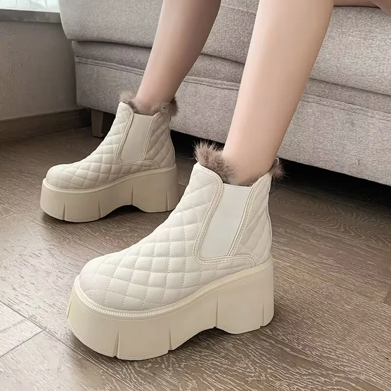 Женские зимние ботинки на толстой подошве 8 см, новые плюшевые и теплые хлопковые ботинки, универсальные Белые Повседневные короткие ботинки 
Женские зимние ботинки на толстой подошве 8 см, новые плюшевые и теплые хлопковые ботинки, универсальные Белые Повседневные короткие ботинки