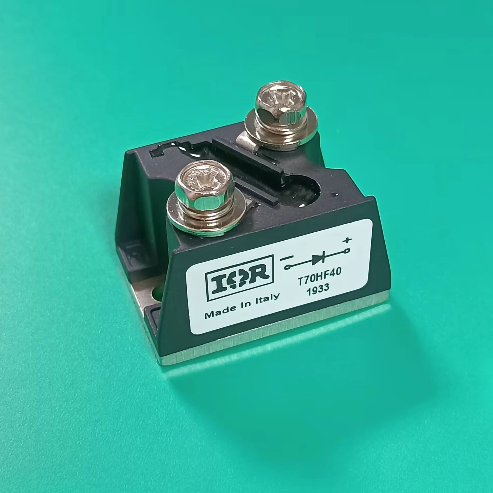 Модуль T70HF40, выпрямитель мощности T70HF 40, фотодиоды 400 В, 70 А, Фотоэлементы VST70HF40 T70 HF40 T 70HF40 T70H F40
Модуль T70HF40, выпрямитель мощности T70HF 40, фотодиоды 400 В, 70 А, Фотоэлементы VST70HF40 T70 HF40 T 70HF40 T70H F40