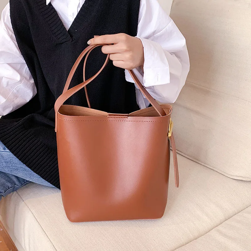 Fashion Vintage Bag Women 2022 Spring Autumn New Fashion Shoulder Bags Large Capacity Messenger Bucket Bag
Fashion Vintage Bag Women 2022 Spring Autumn New Fashion Shoulder Bags Large Capacity Messenger Bucket Bag