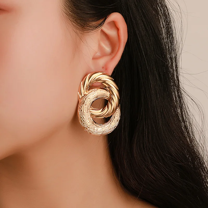 

Geometric Circle Twist Ear Studs Earrings For Women Fashion Luxury Quality 8-word Pattern Piercings Earrings Double Round