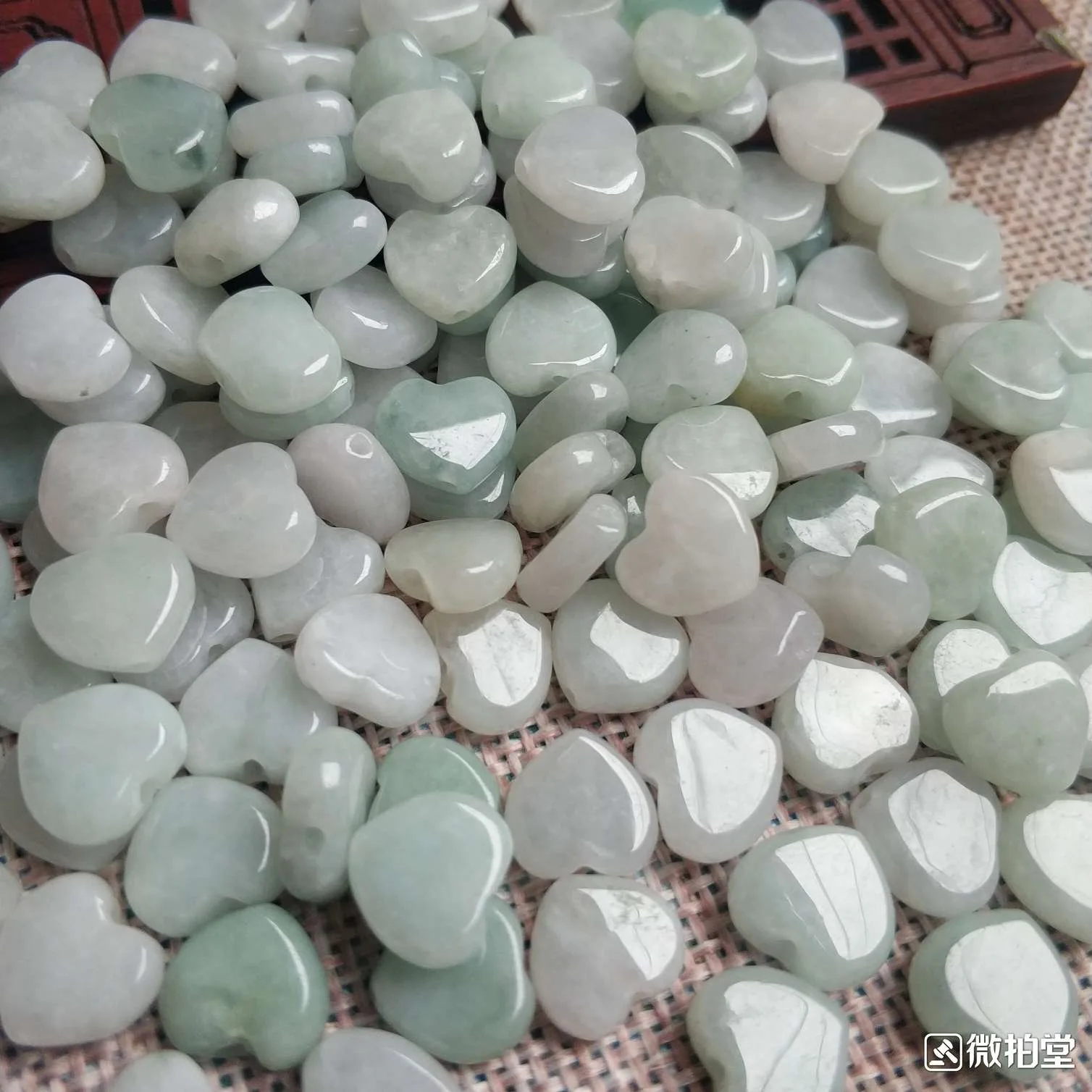 Бусины Из Натурального изумруда Jadeite Love для изготовления ювелирных изделий, браслетов, ожерелий, нефрита, сердца, аксессуары, бижутерия, 10 шт.
Бусины Из Натурального изумруда Jadeite Love для изготовления ювелирных изделий, браслетов, ожерелий, нефрита, сердца, аксессуары, бижутерия, 10 шт.