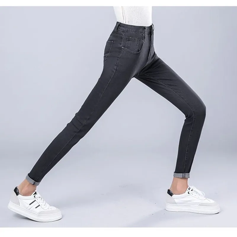 Winter Warm Velvet Jeans For Women Blue Elastic Casual Trousers Denim Pants Pantalon High Waist Soft Female Stretch Skinny Jeans
Winter Warm Velvet Jeans For Women Blue Elastic Casual Trousers Denim Pants Pantalon High Waist Soft Female Stretch Skinny Jeans
