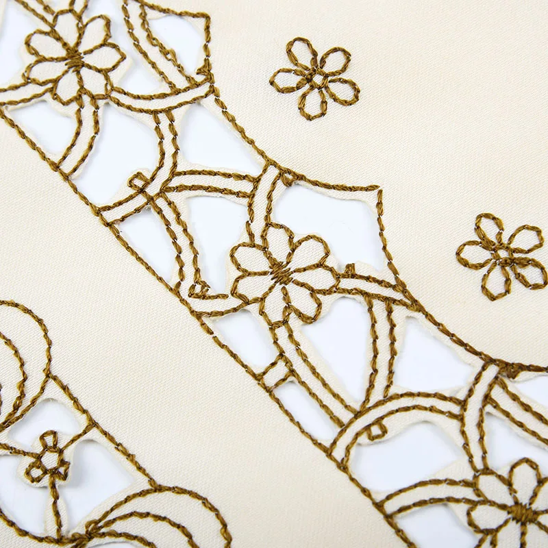 Decor Soft Lace Fabric Embroidered Table Runner Translucent Table Cloth Jacquard Elegant Polyester High Quality
Decor Soft Lace Fabric Embroidered Table Runner Translucent Table Cloth Jacquard Elegant Polyester High Quality