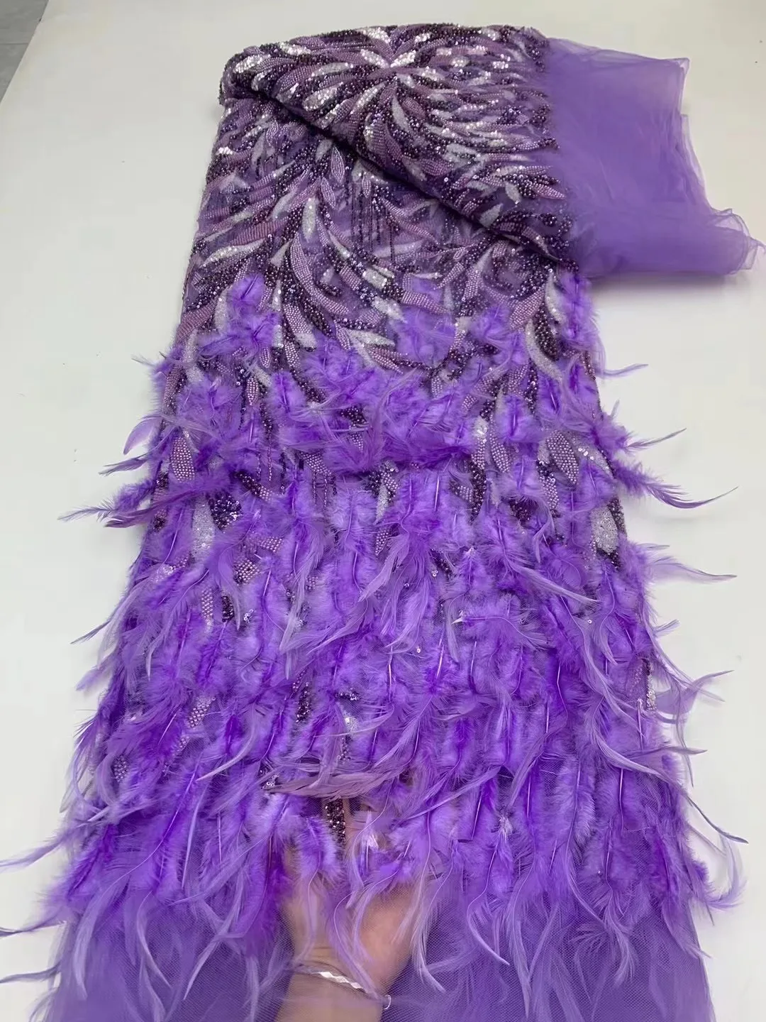 Purple Women's Dress African Fabric Beautiful Applique Feather Sequins Very Soft Design High Quality French Tulle Lace Fabric
Purple Women's Dress African Fabric Beautiful Applique Feather Sequins Very Soft Design High Quality French Tulle Lace Fabric