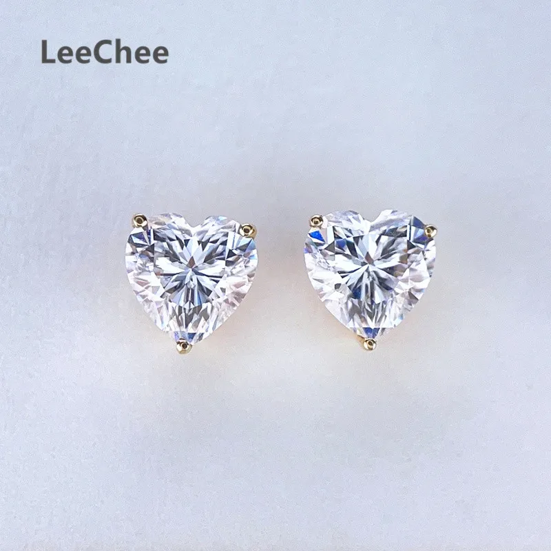 Heart Sharp Moissanite Earring Au750 Total 2CT 6.5MM VVS Lab Diamond with Certificate for Girl Wedding Gift Real 18K Yellow Gold
Heart Sharp Moissanite Earring Au750 Total 2CT 6.5MM VVS Lab Diamond with Certificate for Girl Wedding Gift Real 18K Yellow Gold
