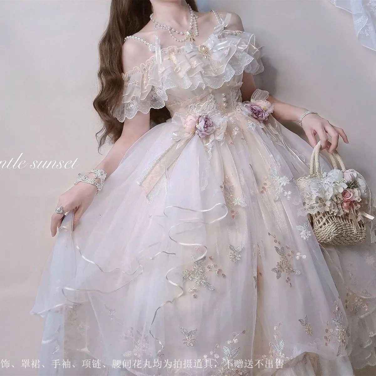 Victorian Retro Lolita Jsk Dress Japanese Women Sweet Lace Floral Embroidery Princess Wedding Dresses Girls Cute Party Vestidos
Victorian Retro Lolita Jsk Dress Japanese Women Sweet Lace Floral Embroidery Princess Wedding Dresses Girls Cute Party Vestidos