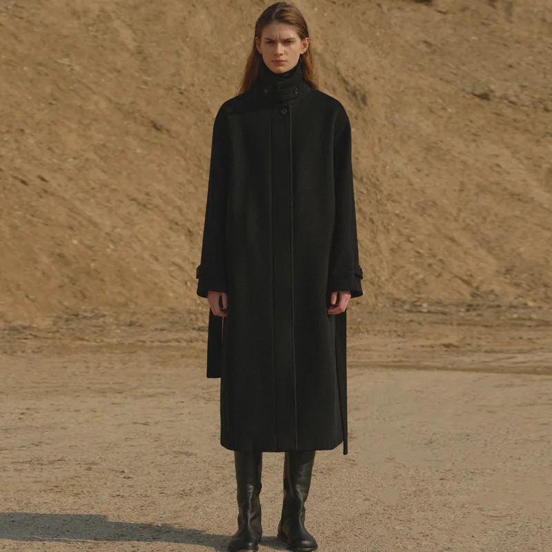 MOI* 2023 Autumn/Winter New Women's Woolen Coat Lace up Woolen Cashmere High end Black Coat Fashionable and Warm Women's Coat
MOI* 2023 Autumn/Winter New Women's Woolen Coat Lace up Woolen Cashmere High end Black Coat Fashionable and Warm Women's Coat