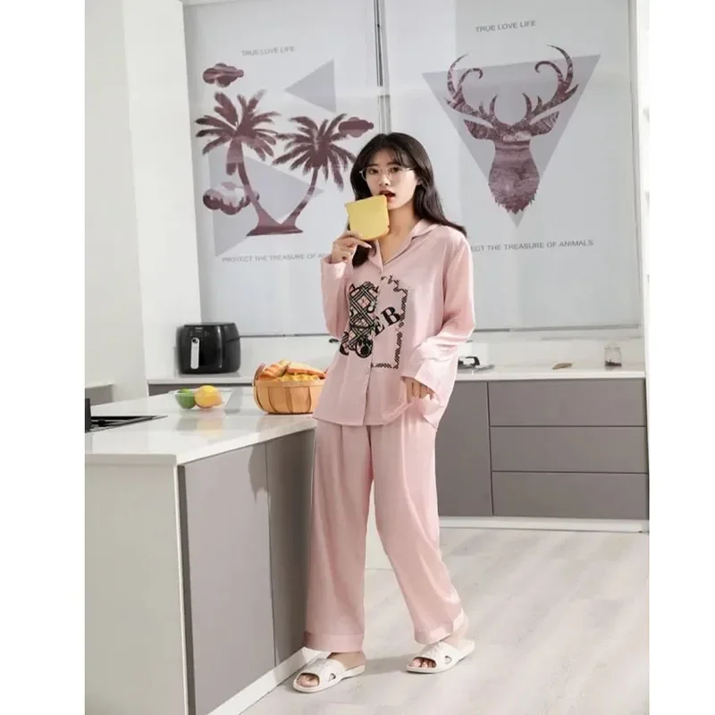 

8012Spring new women's ice silk fashion trend printing cardigan pajamas two-piece home clothes can be worn outside