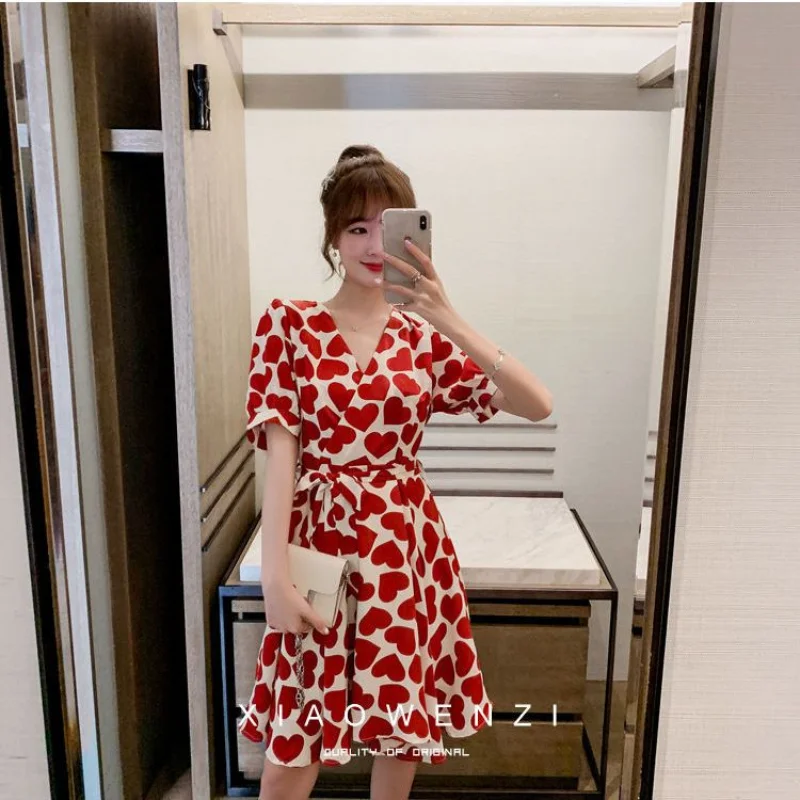Love polka dot V-neck dress for women 2023 summer new small chiffon dress v neck short sleeve medium length A-line dress female
Love polka dot V-neck dress for women 2023 summer new small chiffon dress v neck short sleeve medium length A-line dress female