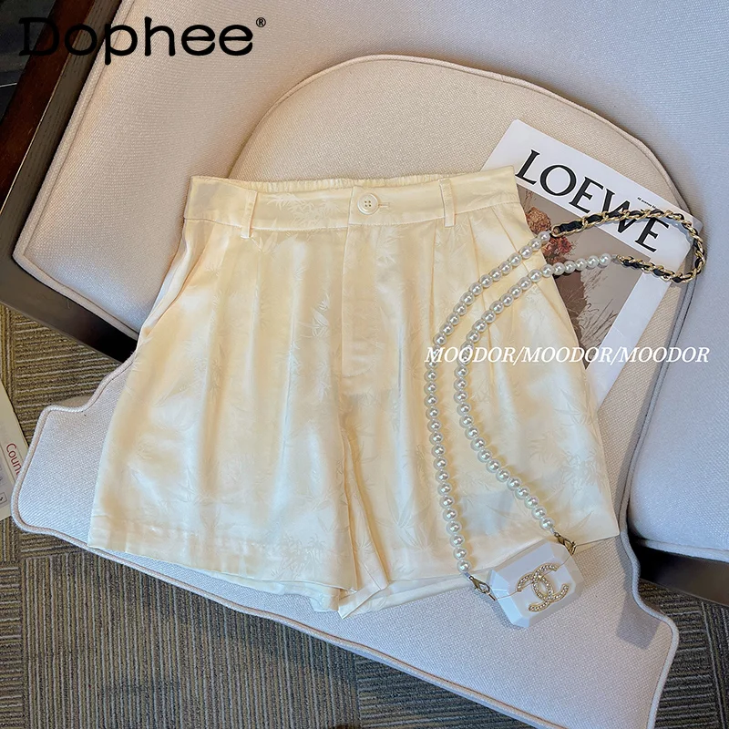 2023 New Chinese Satin Shorts Women's Summer Small Elastic Waist Casual National Style Acetate Loose All-Match Wide Leg Trousers
2023 New Chinese Satin Shorts Women's Summer Small Elastic Waist Casual National Style Acetate Loose All-Match Wide Leg Trousers