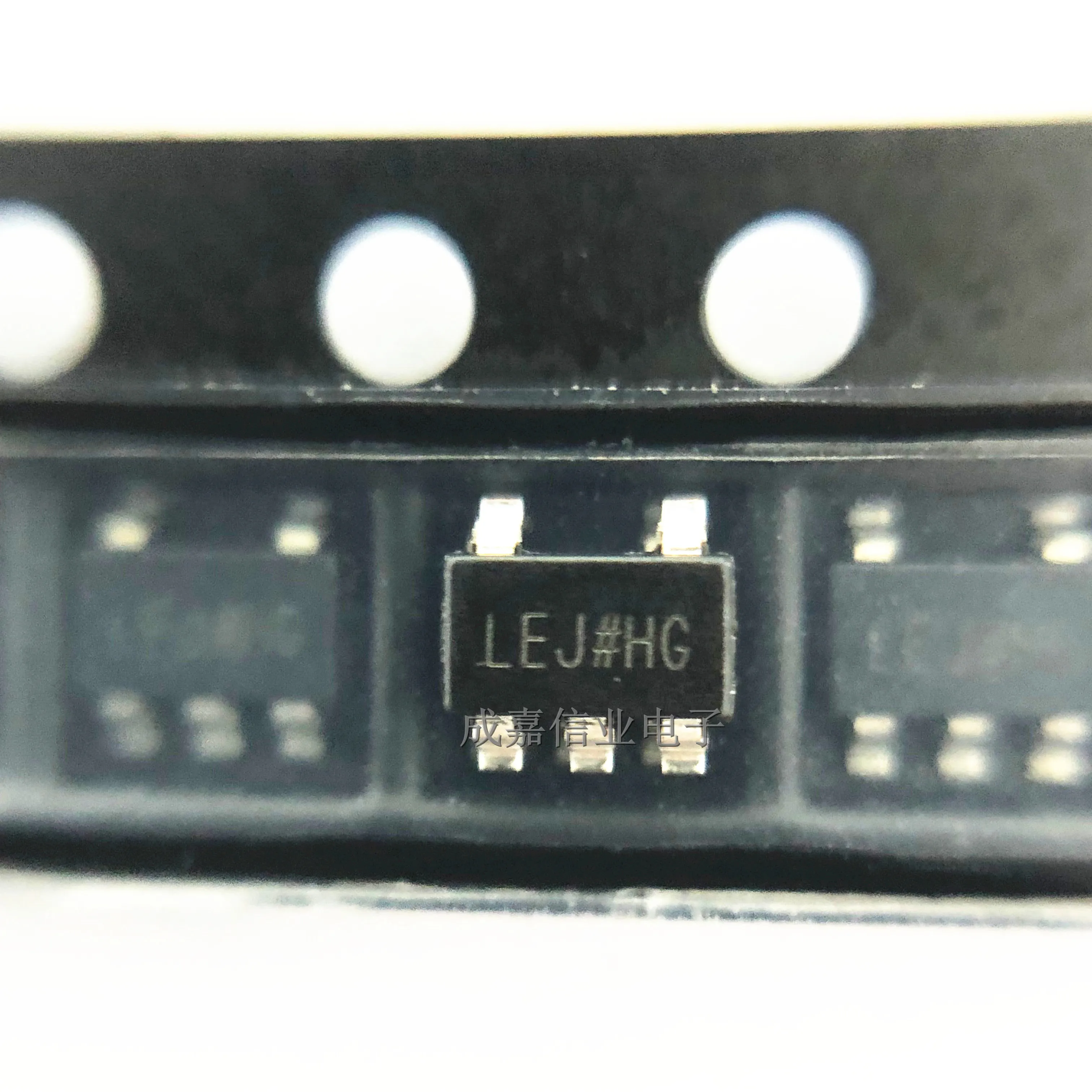 10pcs/Lot ADP150AUJZ-3.3-R7 TSOT-23-5 MARKING;LEJ Linear Voltage Regulators 150mA Ultra-Low Noise LDO 3.3 Vout
10pcs/Lot ADP150AUJZ-3.3-R7 TSOT-23-5 MARKING;LEJ Linear Voltage Regulators 150mA Ultra-Low Noise LDO 3.3 Vout