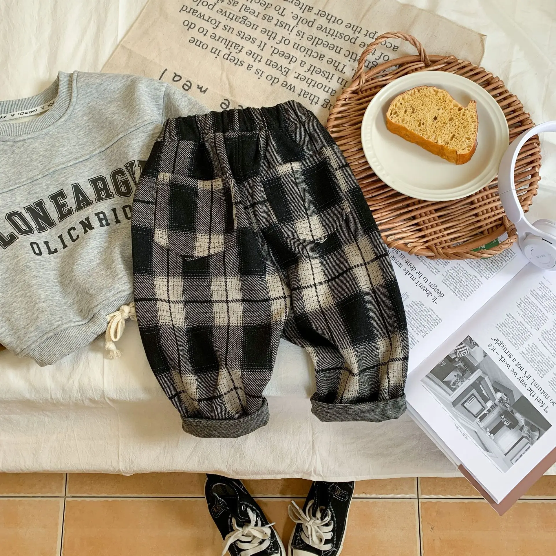 

Children's Pants 2023 Autumn New Product Classic Checkered Casual Pants for Boys and Girls, Versatile Pants for Babies