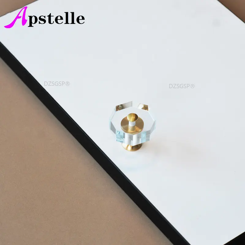 Transparent SunFlower/Octagonal Tower Furniture Hardware Light Luxury Crystal +Brass Cabinet Handles and Knobs Drawer Pulls Knob
Transparent SunFlower/Octagonal Tower Furniture Hardware Light Luxury Crystal +Brass Cabinet Handles and Knobs Drawer Pulls Knob