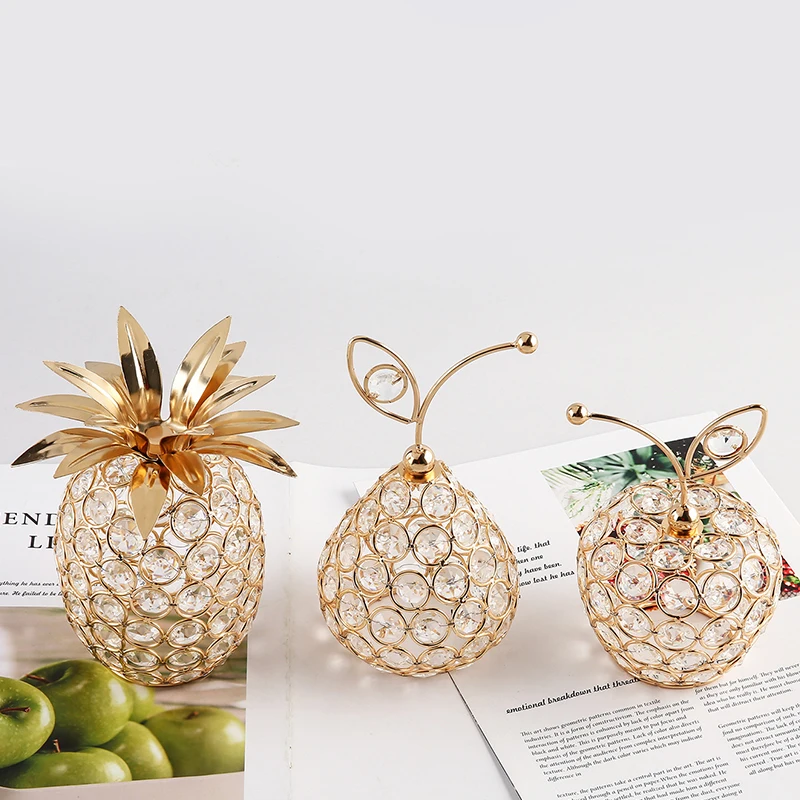1PC Golden Crystal Fruit Ornament Apple Sydney Pineapple Living Room Decoration Crafts Figurines Nordic Creative Home Decoration
1PC Golden Crystal Fruit Ornament Apple Sydney Pineapple Living Room Decoration Crafts Figurines Nordic Creative Home Decoration