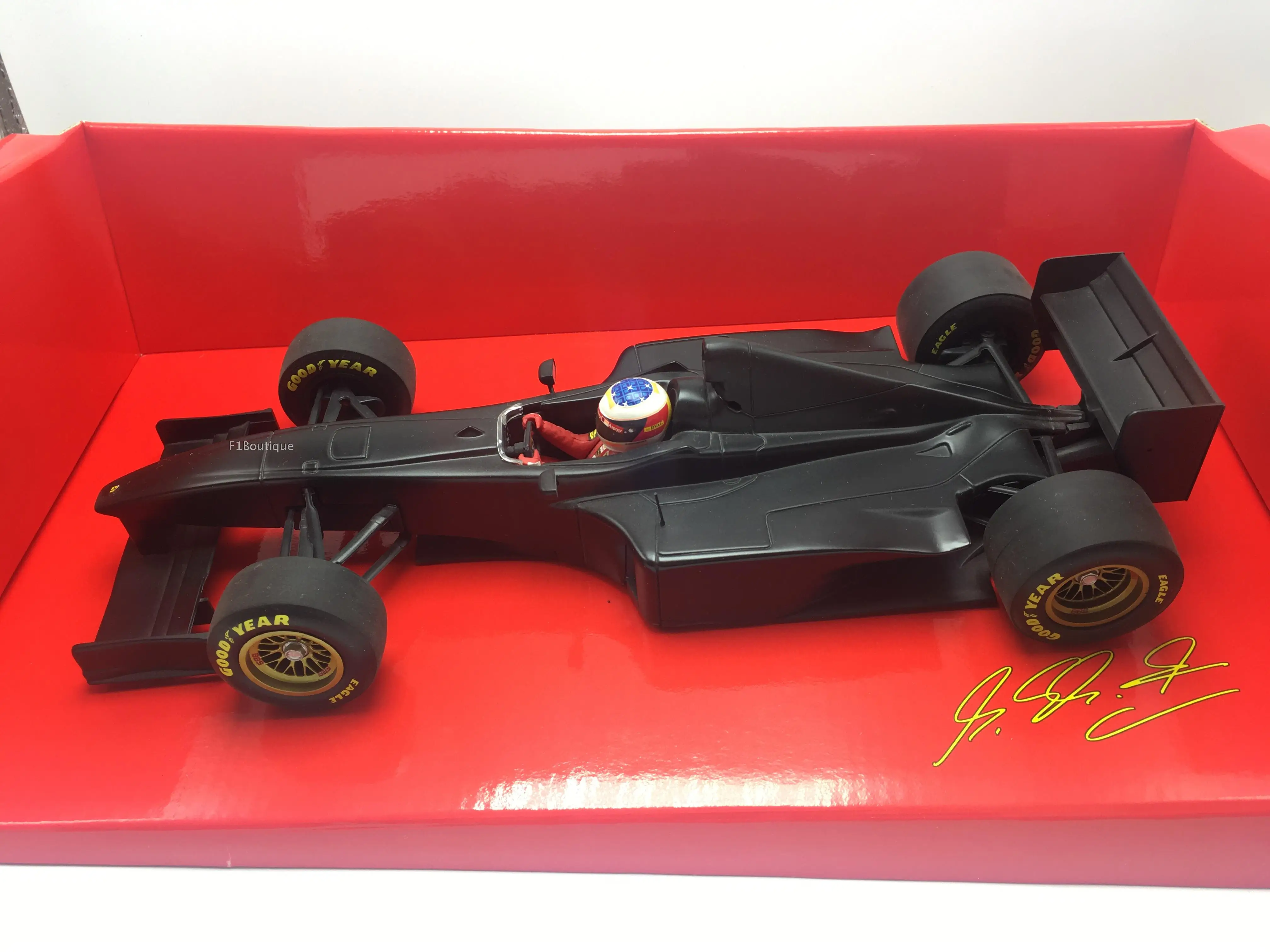 Миниатюрная модель автомобиля в масштабе 1:18 F1 F300 Шумахер 1998 ограниченный выпуск из смолы металлическая статическая модель автомобиля игрушка подарок
Миниатюрная модель автомобиля в масштабе 1:18 F1 F300 Шумахер 1998 ограниченный выпуск из смолы металлическая статическая модель автомобиля игрушка подарок