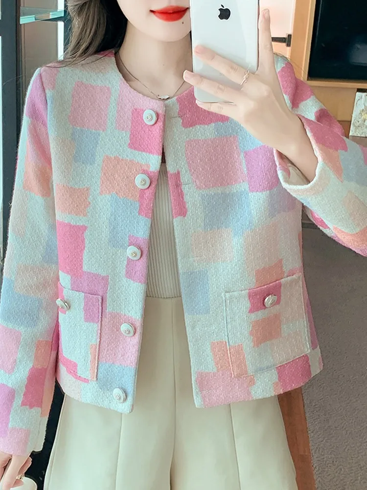 High-End Korean Elegant Long Sleeve Woolen Plaid Pink Coat For Women Tweed Jacket Female Fashion Outwear Top Casaco 
High-End Korean Elegant Long Sleeve Woolen Plaid Pink Coat For Women Tweed Jacket Female Fashion Outwear Top Casaco