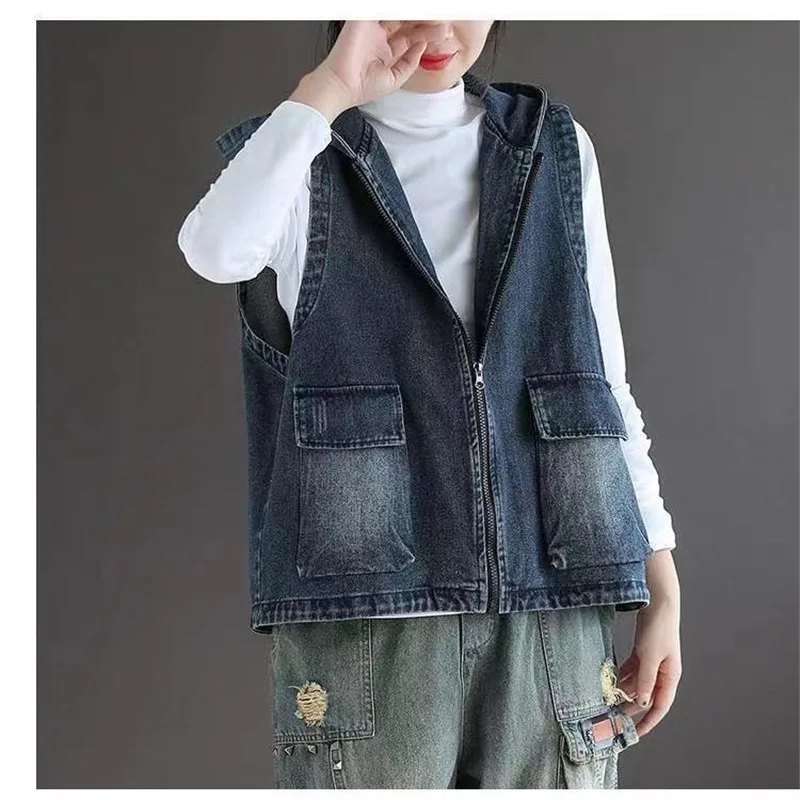 

2024 New Autumn Vintage Denim Vest Hooded Coat Woman Pockets Spliced Loose Sleeveless jacket Waistcoat Casual ladies Tops T102