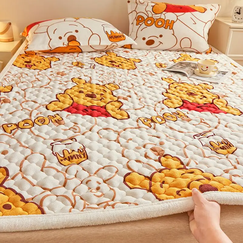 Простыни из мультфильма Disney, зимний утепленный матрас с рисунком Микки Мауса, Винни, молочного бархата, нескользящее теплое постельное белье, подарок для детей
Простыни из мультфильма Disney, зимний утепленный матрас с рисунком Микки Мауса, Винни, молочного бархата, нескользящее теплое постельное белье, подарок для детей