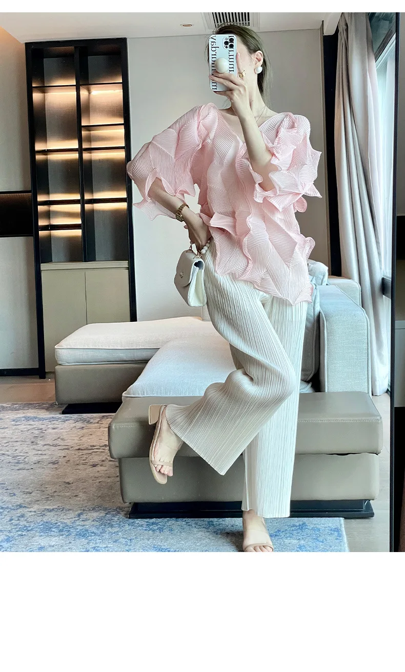 Miyake Pleated T-Shirt 2025 Summer Designer Model Sheer Loose T-Shirt French Elegant Peplum High End Pleated Top Tunic Clothing Miyake Pleated T-Shirt 2025 Summer Designer Model Sheer Loose T-Shirt French Elegant Peplum High End Pleated Top Tunic Clothing